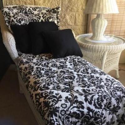 White Wicker Chaise Settee Set