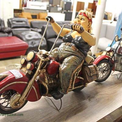  Selection of COOL Decorator Betty Boob and other on Cycle

Located Inside â€“ Auction Estimate $20-$50 