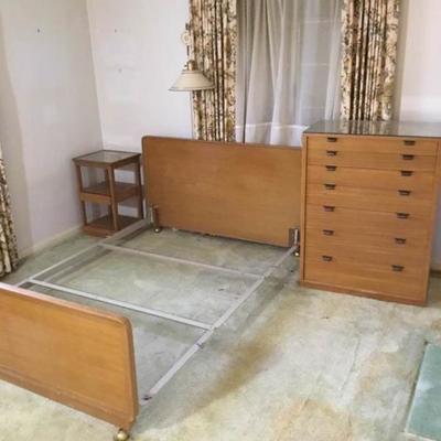 Beautiful 4 Piece Drexel Bedroom Suite