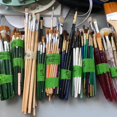 Quality and specialty paint brushes