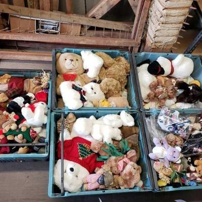 
#1027: 5 Totes of Mixed Stuffed Bears and Animals, Snoopy, Cabbage Patch. Etc...
5 Totes of Mixed Stuffed Bears and Animals, Snoopy,...