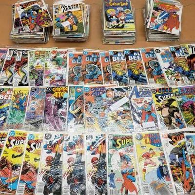 
#1039: Approx 150 Assorted Comic Books
Superman, Wonder Woman, Thundercats, Transformers, Blue Beetle, Hawkeye, Firestar, Archie, West...