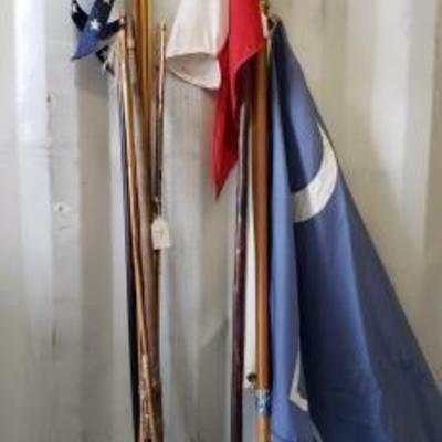 
#1071: 3 Flags and Assorted Bamboo and Wood Sticks
Tallest flag measures 86