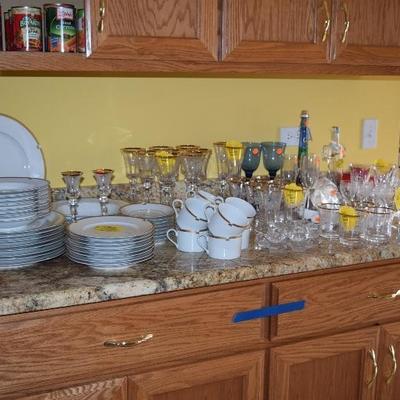 Dishes & 
Glassware