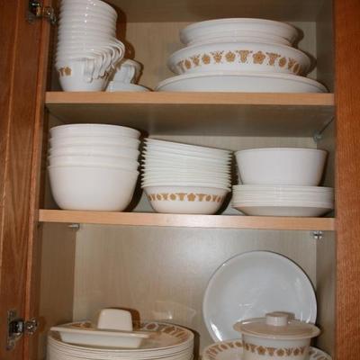 Lots of Corelle ware 