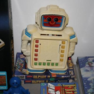 1985 Playskool Alphie II Robot