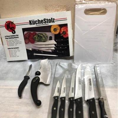 KucheStolz Cutlery Set and Cutting Board
