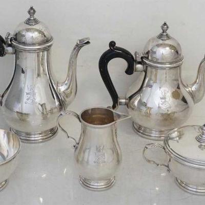 American Sterling Silver 5 Piece Coffee / Tea Service by Gorham in the classic and elegant George I pattern. 