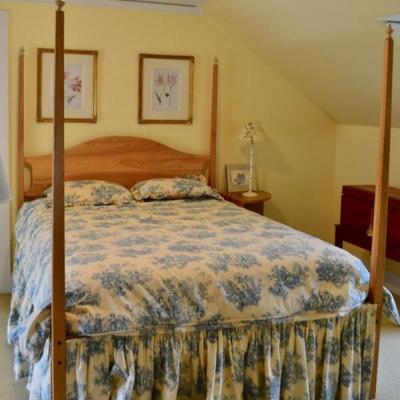 Full four post bed