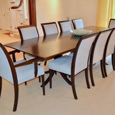 Pomopanoosuc Mills dining table and 10 chairs