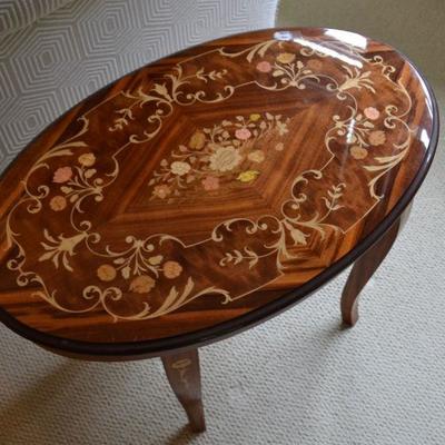Occasional table with inlay