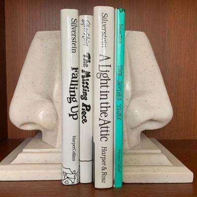 Nose Bookends