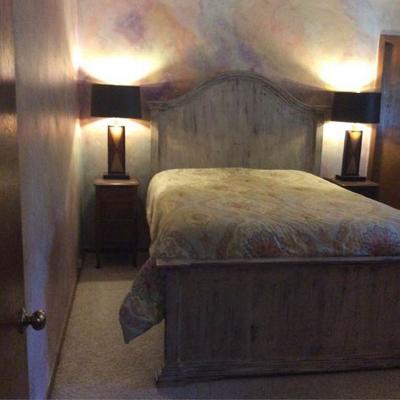 Lorec Ranch Queen Bed and Mattress, End Tables, and Lamps