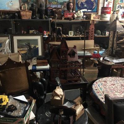 Estate sale photo