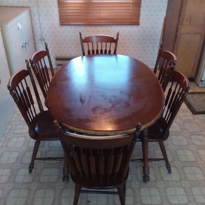 Tell City Dining Room Table and Six Chairs