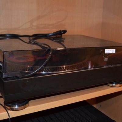 GLI Pro SL-2100 turntable