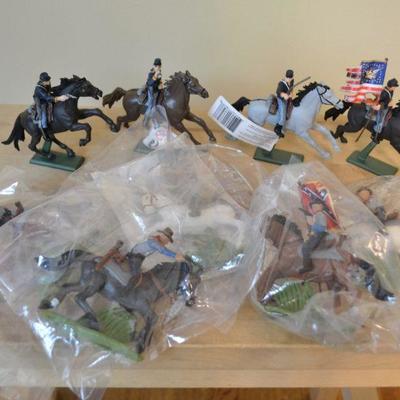 Civil War figurines