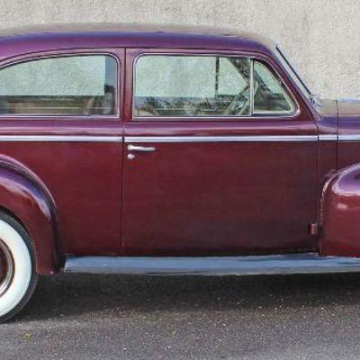   â€” Drove in | Running â€”

1940's Oldsmobile in the Burgundy / Maroon with Paperwork and Some Spare Parts

Auction Estimate $8,000 â€“...