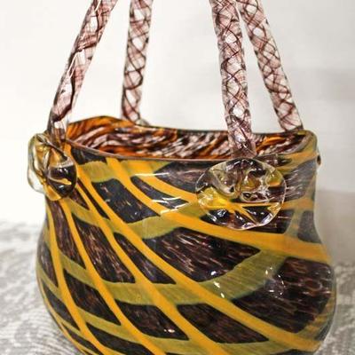  Hand Blown Art Glass Purse Style Vase Tagged 5th Avenue Crystal

Auction Estimate $50-$100 â€“ Located Inside 