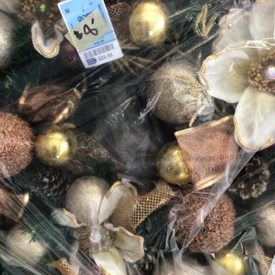 Holiday wreath.
