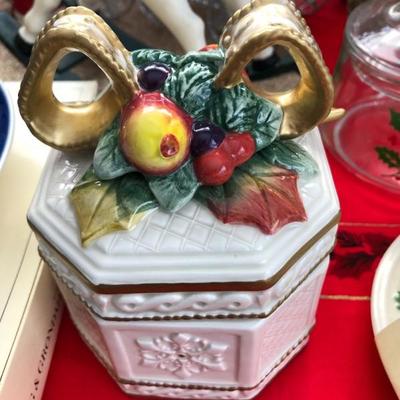 Fitz & Floyd Holiday dish w/lid