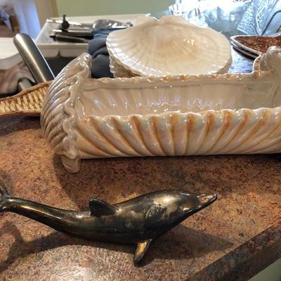 Beachy kitchen wares.