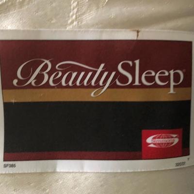 2 Simmons Beauty Sleep mattress & box spring sets. 