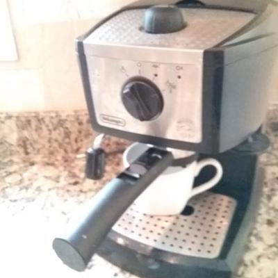 DeLonghi Espresso and Cappuccino Machine