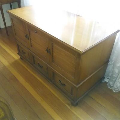 Lane Cedar Chest