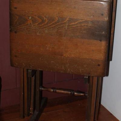 Vintage Set of 4 Walnut Stained TV Trays with Carrier