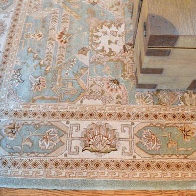 Oriental rug, measures approx. 11'8