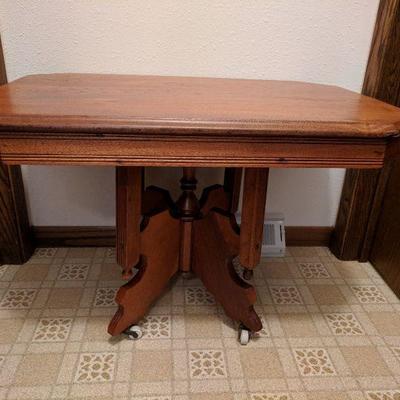 Victorian Walnut Coffee Table with Castors c. 1890