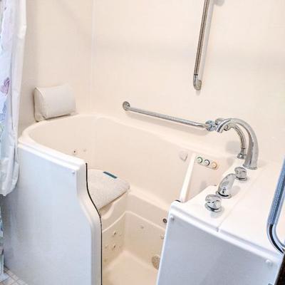 Walk-In-Bathtub by BOCA – Cross Posted on Craigslist (The only item available for pre-sale):...