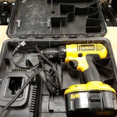 (13MM) CORDLESS COMPACT DRILL DRIVER KIT