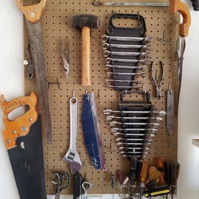 multiple hand tools