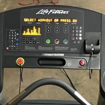 Life Fitness Integrity Treadmill - Excellent Condi
