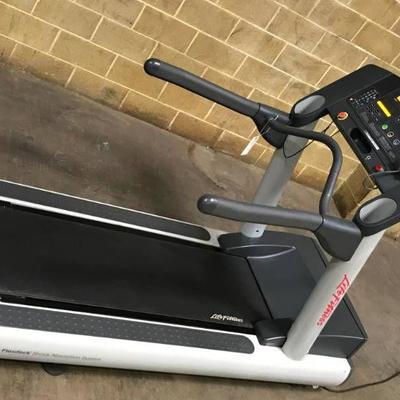 Life Fitness Integrity Treadmill - Excellent Condi ...