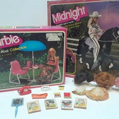 VINTAGE BARBIE BUNDLE DREAMPOOL PATIO SET & MIDNIGHT HORSE WITH EXTRA PCS LA6062 https://www.ebay.com/itm/123791660359