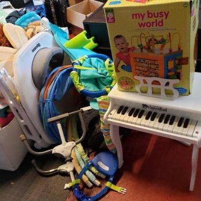 #863: 3 Totes of Toys, Schoenhut Child's Piano, Spoon Walker, Baby Bath, Counter Clamping Highchair and More..
3 Totes of Toys, Schoenhut...