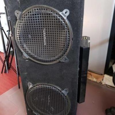 
#852: Performance Teknique 400W Amp and 2 12
