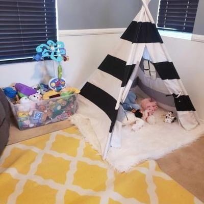 
#355: Children's Teepee, Assorted Toys and a Rug
Yellow rug measures approx 79