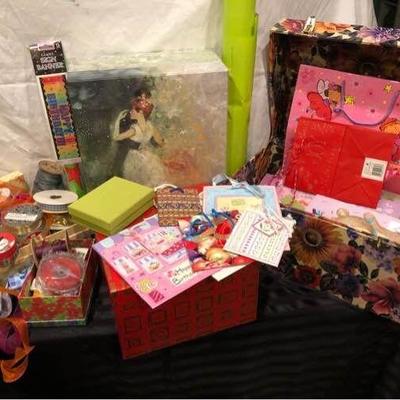 Gift Bags, Wrap & Nesting Boxes