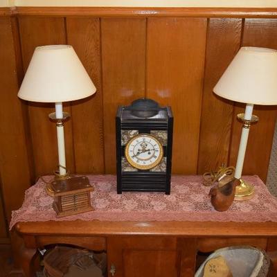 Vintage Coffee Table & Collectible Items