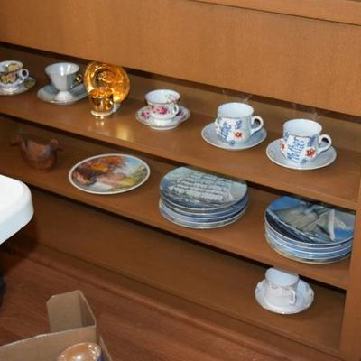 Collectible Plates, Cups & Saucers