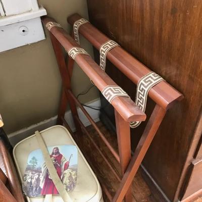 luggage rack $28