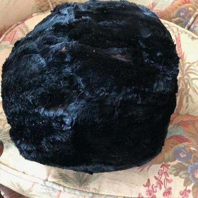 Velvet muff