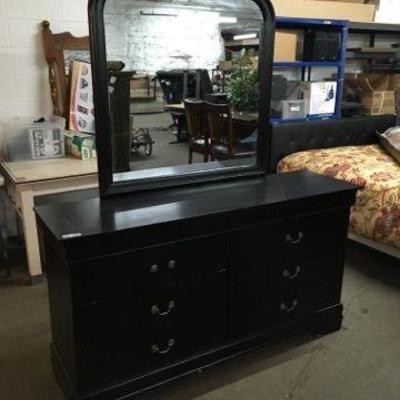 Black Mirrored Dresser - 6 Drawers