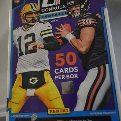 Factory Sealed 2017 Donruss Football Trading Cards ...