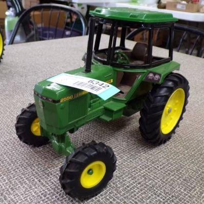 John Deere 2550 Tractor