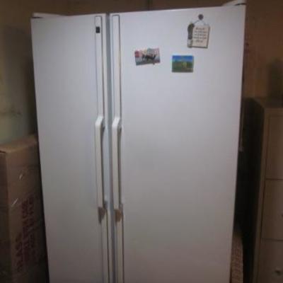 GE S/S Refrigerator White 